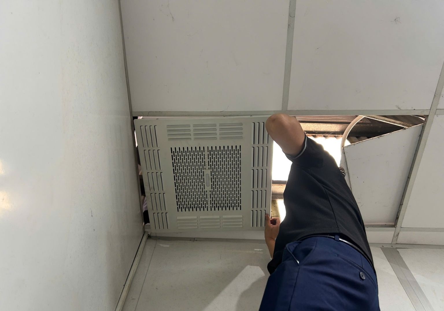 Hướng dẫn bảo dưỡng máy lọc không khí công suất lớn đúng cách