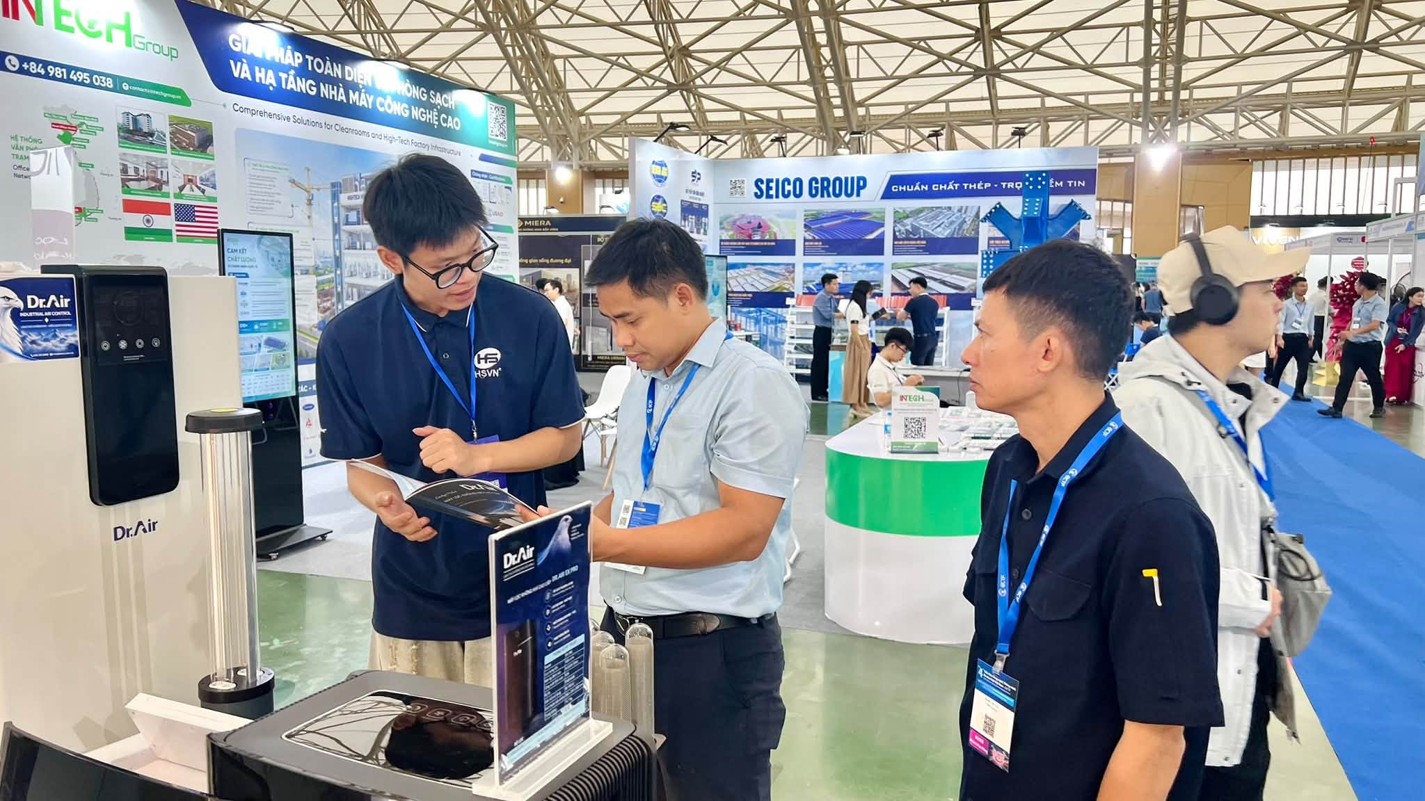 Gian hàng Dr.Air tập trung vào trải nghiệm và tư vấn trực tiếp